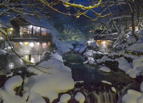 関東 旅行 1泊 冬 - 雪景色と温泉の調和を探る